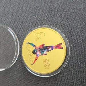 Michael Jackson This Is It Gold Commemorative Coin with Colorful Silhouette